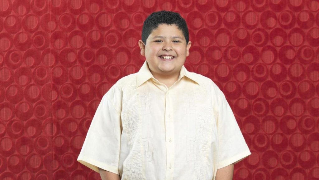 modern-family-rico-rodriguez-full-413325821