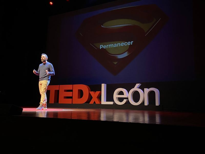 Fernando de Córdoba en el escenario de TEDxLeón